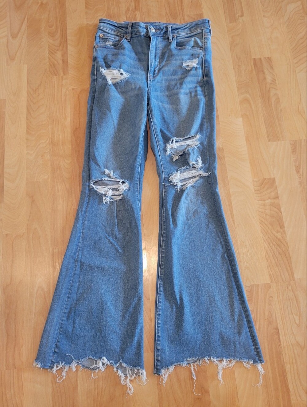 American Eagle Super High-Rise Flare Jeans Raw Hem Distressed Size 10